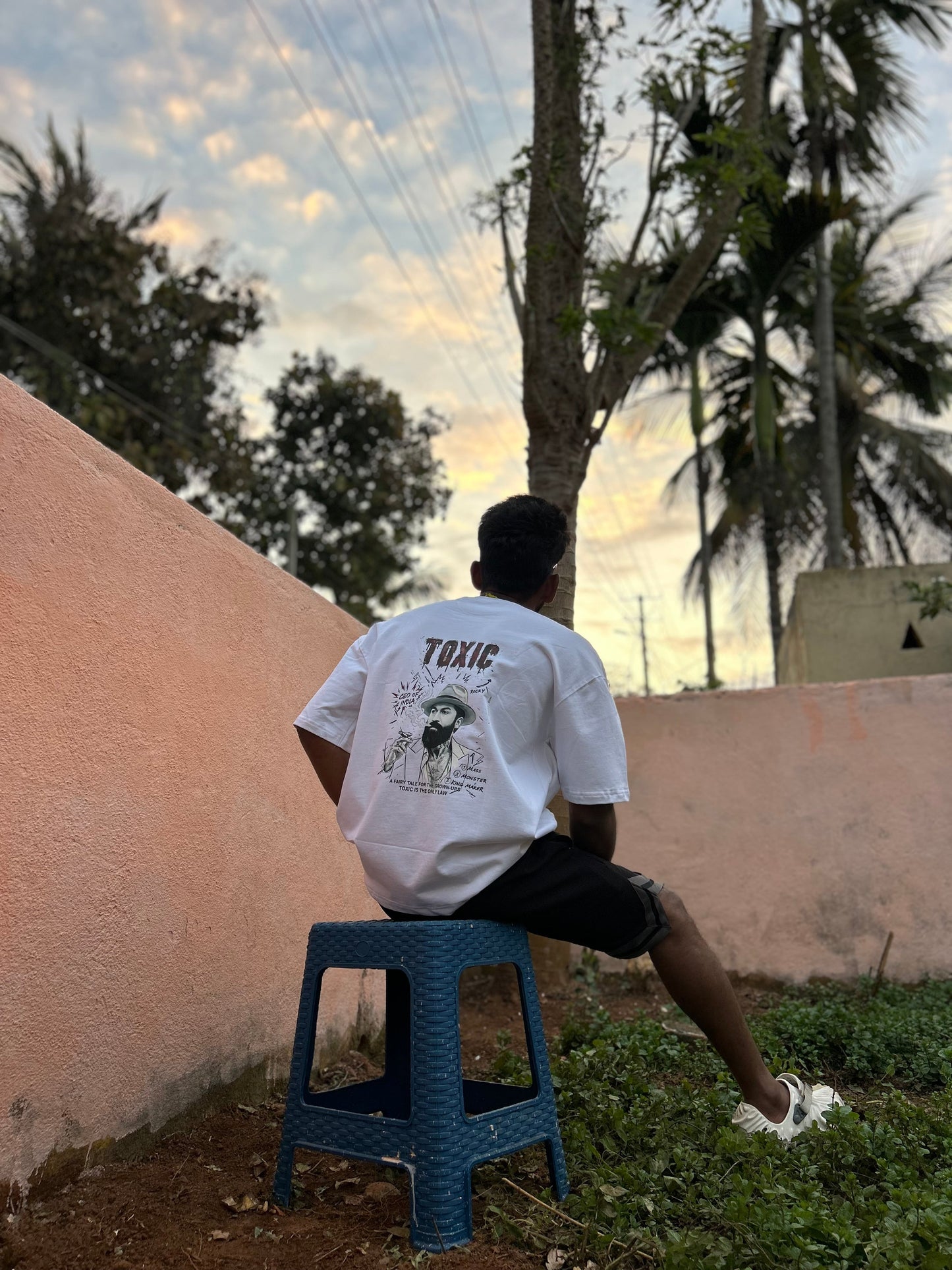 Toxic T over size shirt