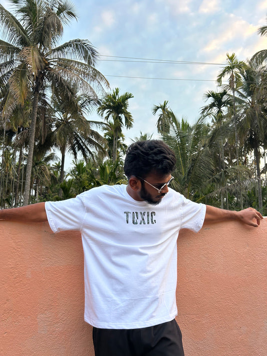Toxic T over size shirt